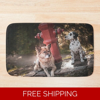 Le Studio Bath Mat Rush Signals Statue 2 Dogs